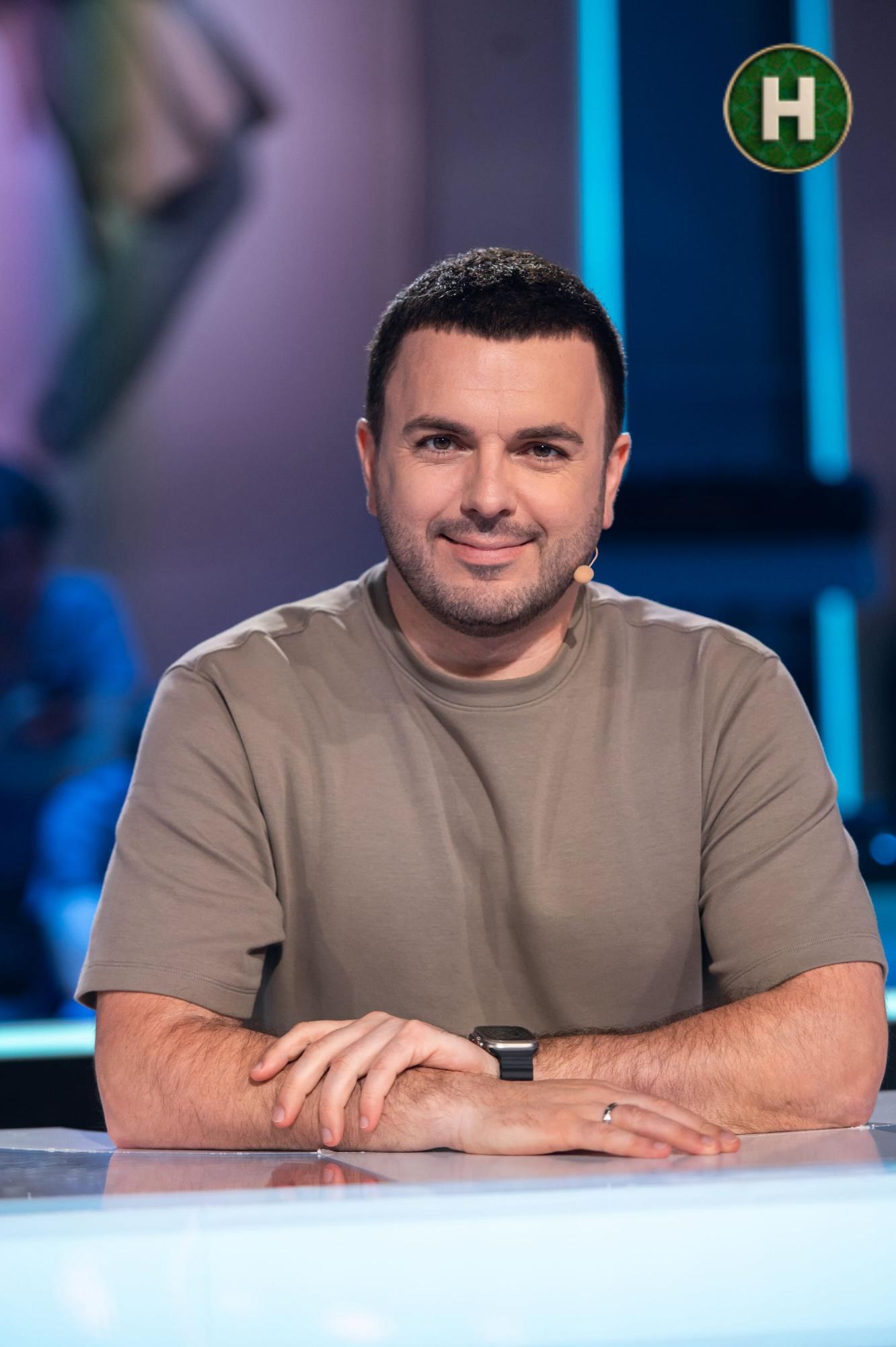 Ведучий "Холостяка"  Решетнік назвав "мрію кожного хлопця"